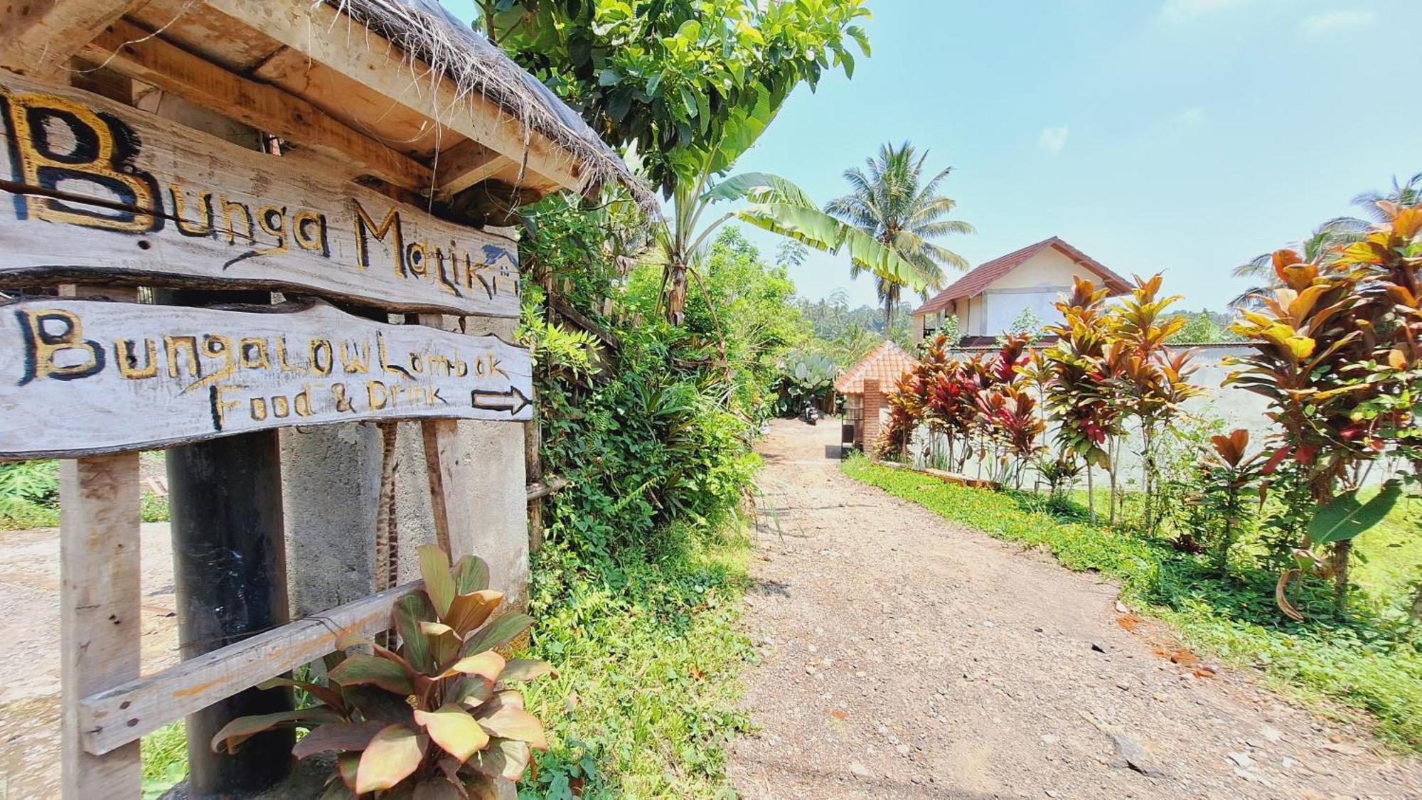 Bunga Maliq Bungalow Lombok Тетебату Екстер'єр фото