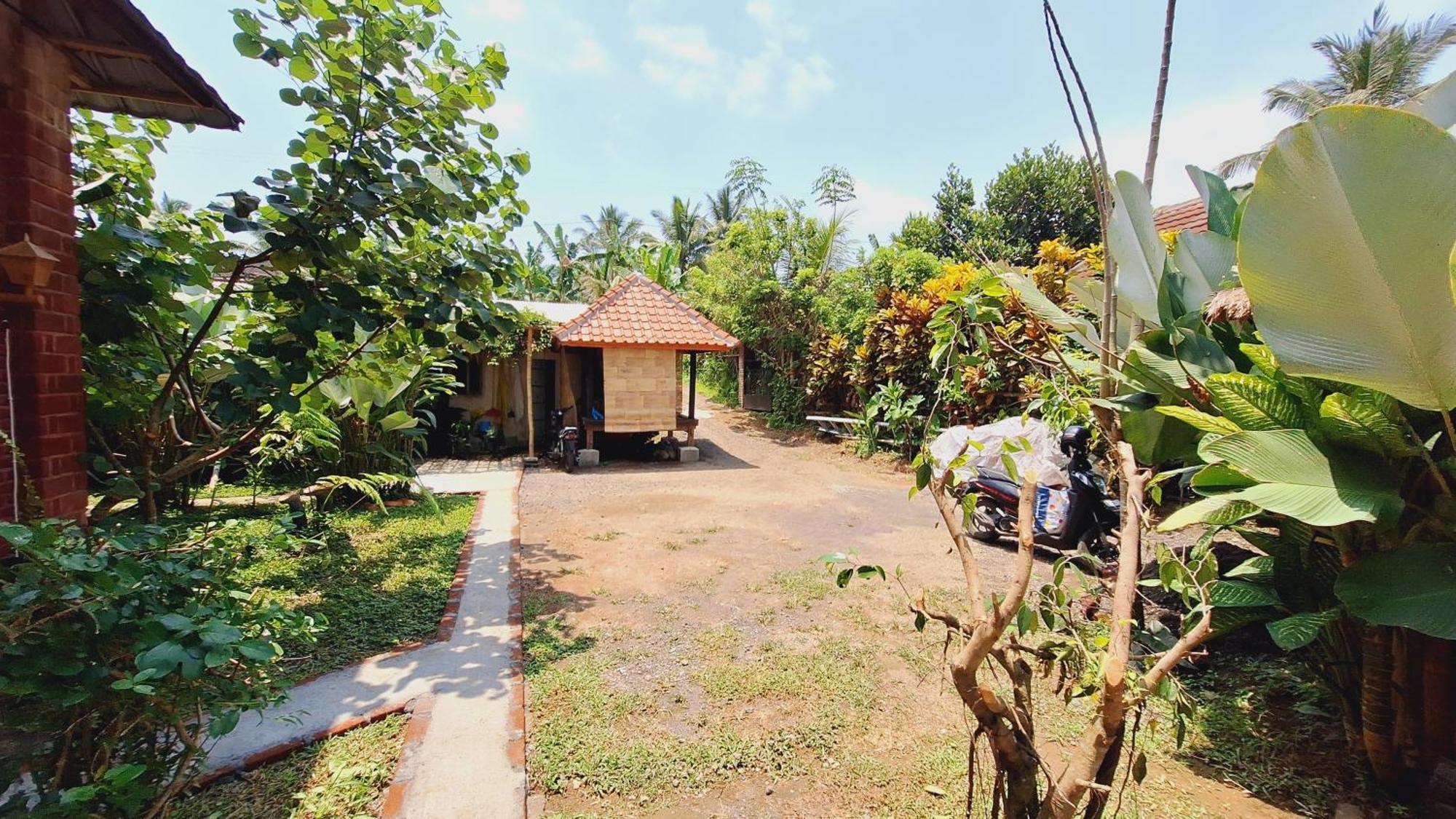 Bunga Maliq Bungalow Lombok Тетебату Номер фото